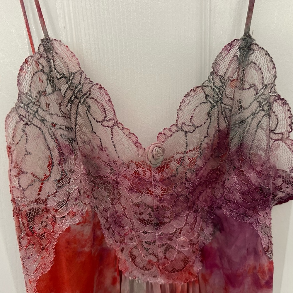 Lace-Trimmed Women's Chemise in Red and Purple